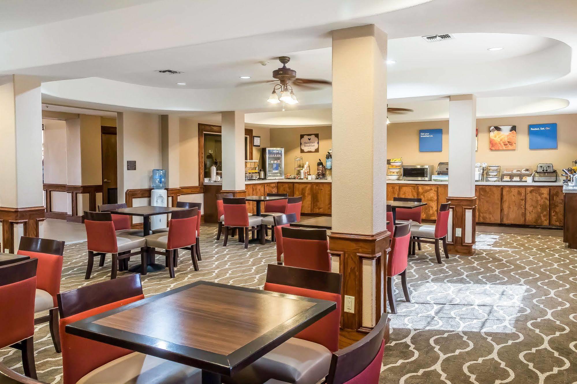 Mainstay Suites Эдинбург Экстерьер фото