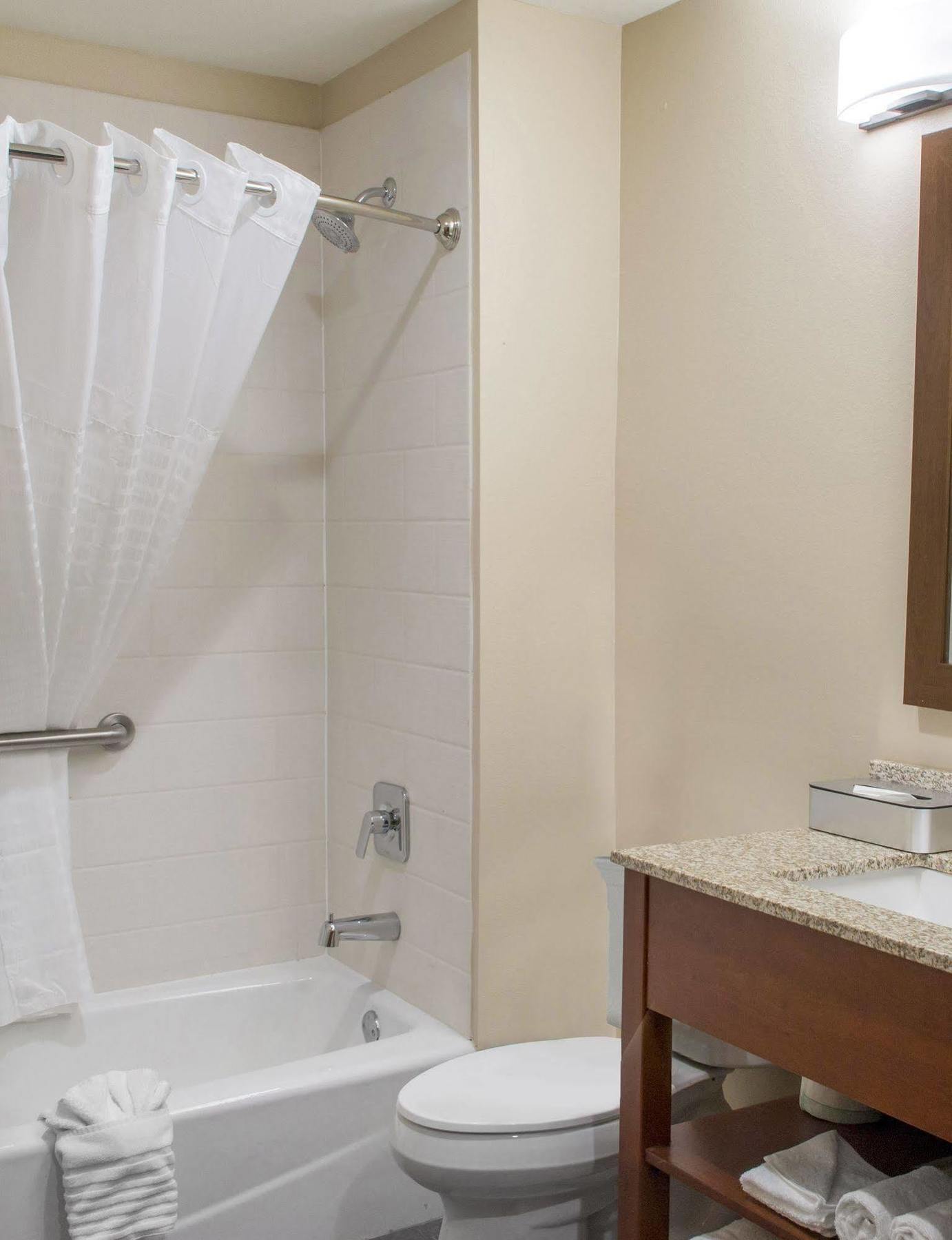 Mainstay Suites Эдинбург Экстерьер фото